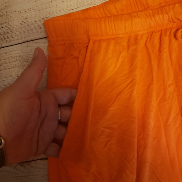 EUC XL orange lounge pants. Draw string waist. Pockets! - Picture 2 of 2